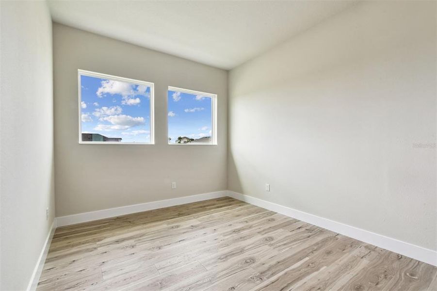 Spacious, unfurnished interior of a new home in Waterset Classic Series, Apollo Beach (Image 32).