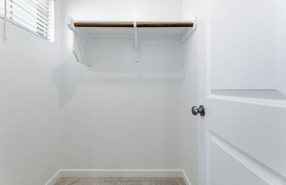 Spacious, unfurnished interior of a new home in Sonterra, Jarrell (Image 33).