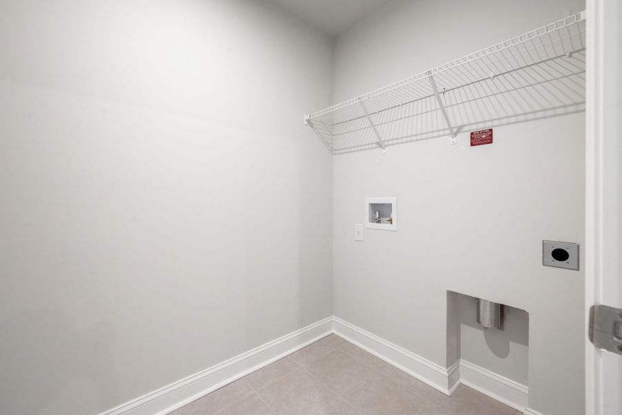 Spacious, unfurnished interior of a new home in Waterways, Richmond Hill (Image 40).
