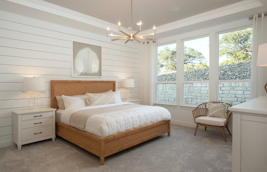 Owner's Suite with Tray Ceiling