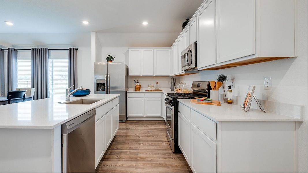 6432 Clover II Kitchen 6of10 F1 080125 6432 Clover II Kitchen 6of10 F1 080125