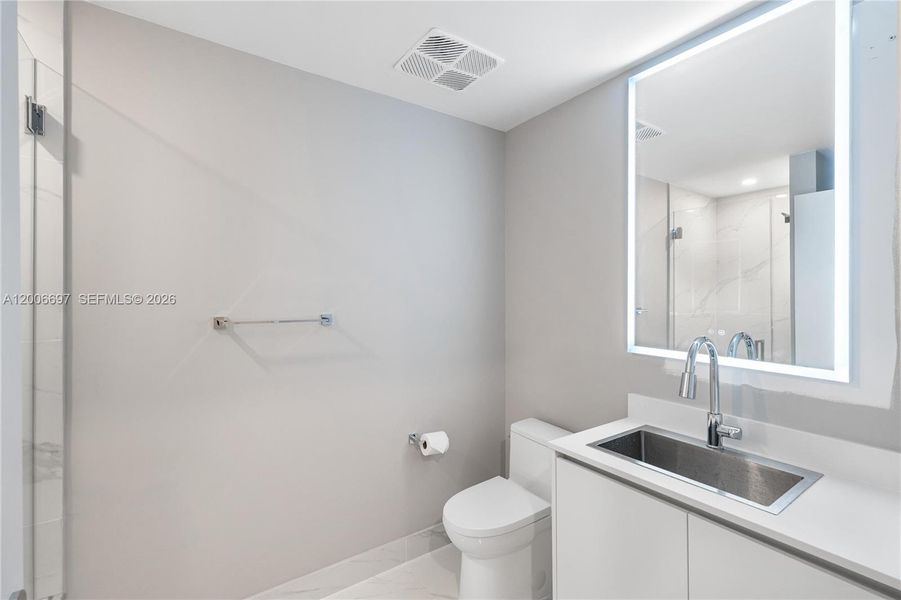 Image 82 of a home in .