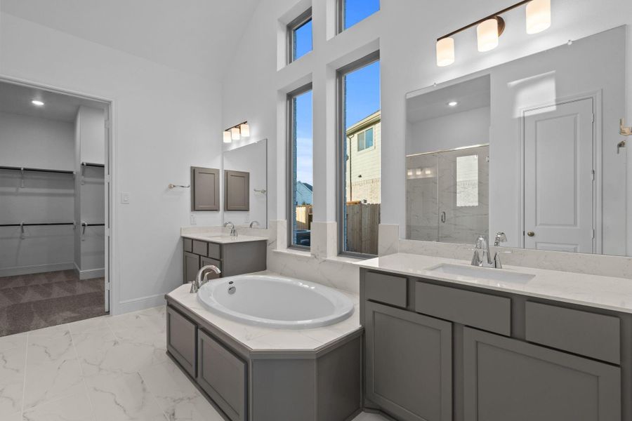 Furnished interior view inside a new home in Coastal Point, League City (Image 10).