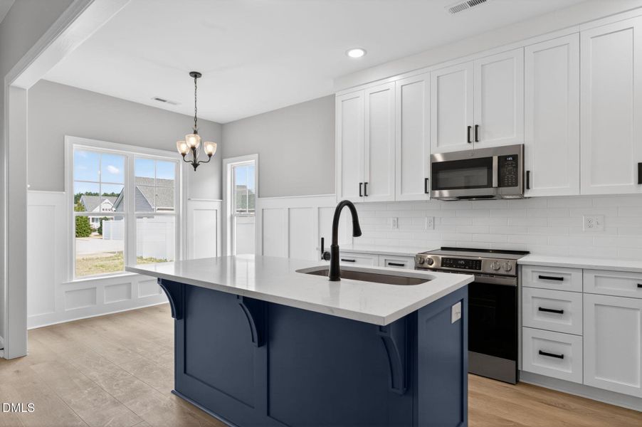 9-web-or-mls-3818-valleyfield-ln-elm-cit