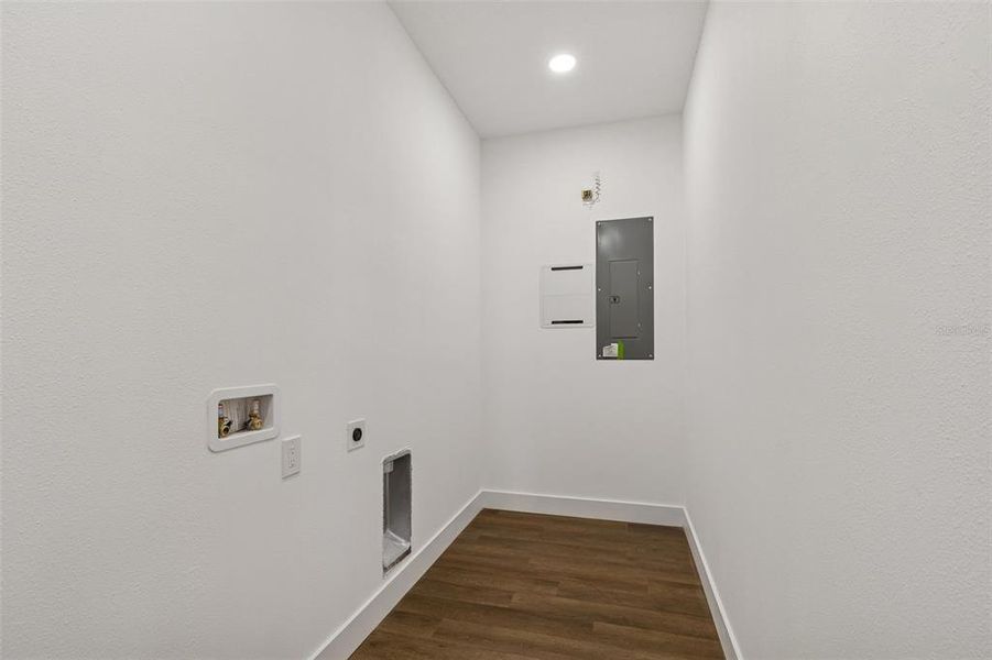 Spacious, unfurnished interior of a new home in , St. Petersburg (Image 56). Spacious, unfurnished interior of a new home in , St. Petersburg (Image 56).