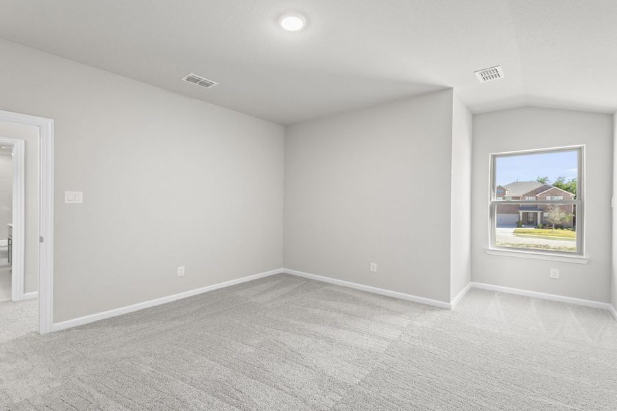 Representative unfurnished interior of a home built from the Cedar Sorella 40s by Brohn Homes in Sorella, Tomball (Image 27).