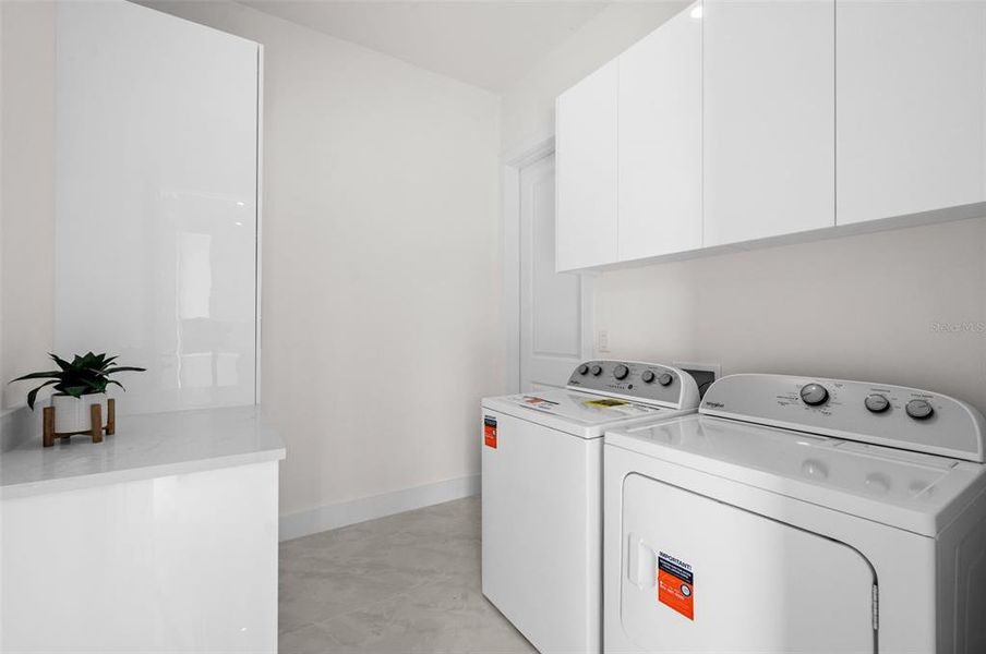 Close-up of interior finishes inside a home in , Lehigh Acres (Image 17). Close-up of interior finishes inside a home in , Lehigh Acres (Image 17).