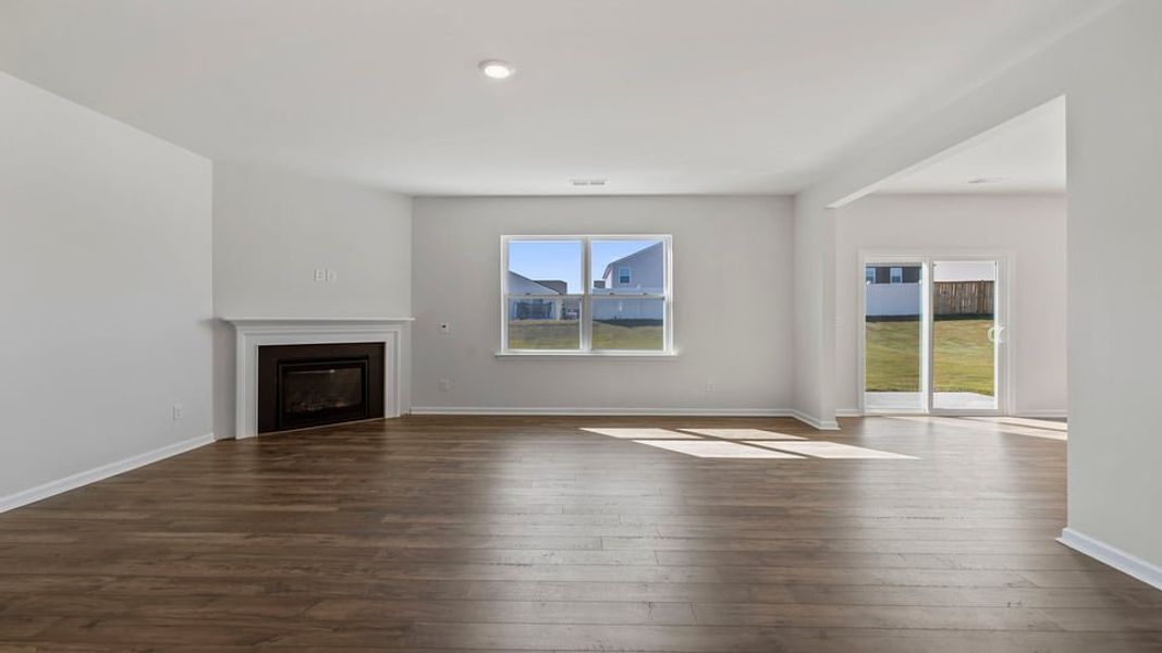 Spacious, unfurnished interior of a new home in Durbin Meadows Traditions, Fountain Inn (Image 16).