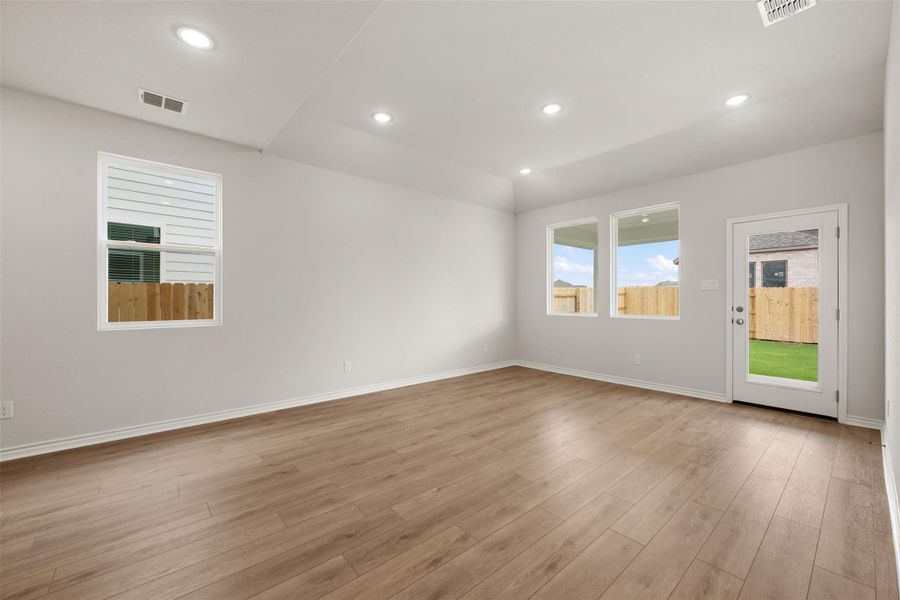 Representative images and renderings are for illustrative purposes. Actual structural options and design finishes of home may vary. Representative images and renderings are for illustrative purposes. Actual structural options and design finishes of home may vary.