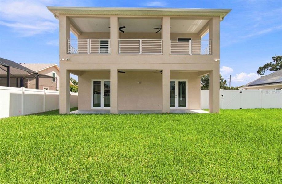 Exterior details and patio area of a home in , Tampa (Image 35).