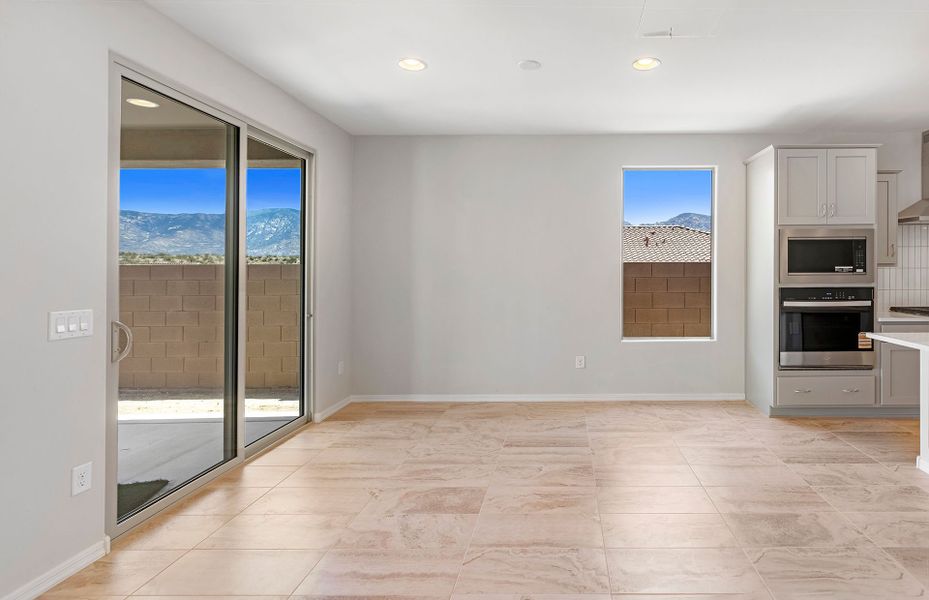 Spacious, unfurnished interior of a new home in Vistoso Canyon Estates, Oro Valley (Image 13). Spacious, unfurnished interior of a new home in Vistoso Canyon Estates, Oro Valley (Image 13).