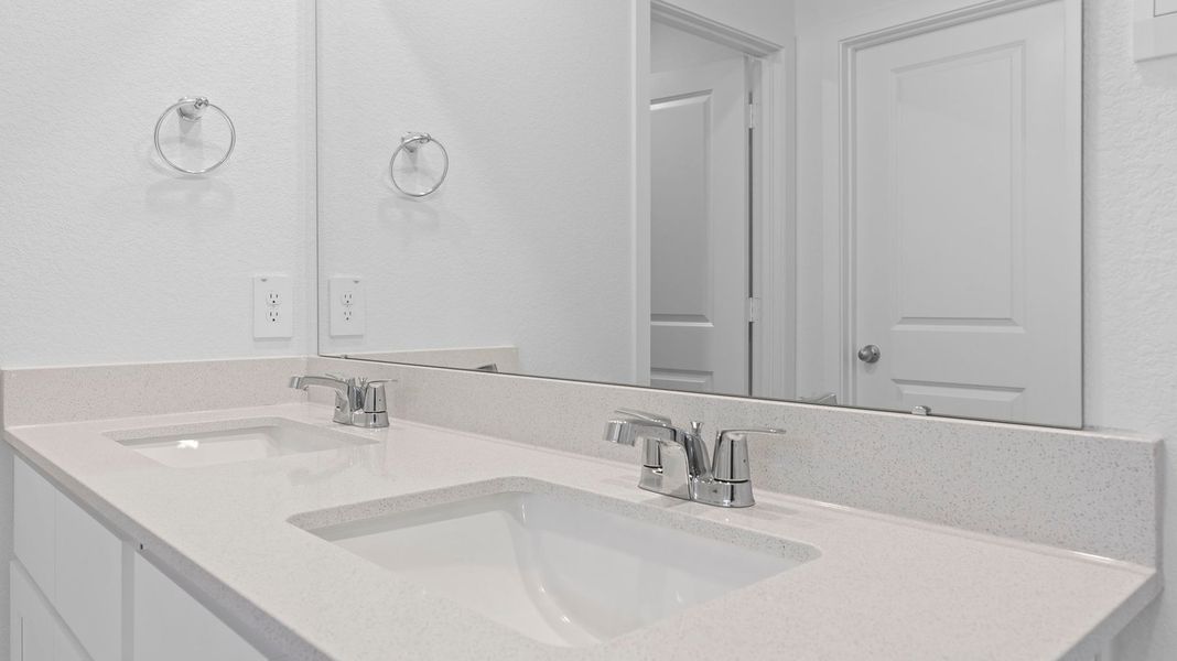 Close-up of interior finishes inside a home in Caldwell Crossing, Iowa Colony (Image 7).