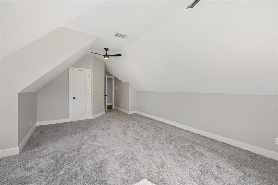 Spacious, unfurnished interior of a new home in , Grapevine (Image 25).