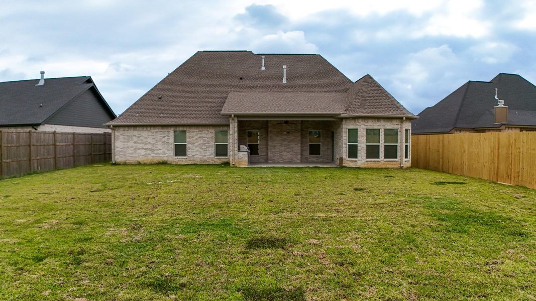 Exterior details and patio area of a home in , Lumberton (Image 19).