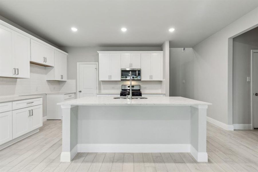 Furnished interior view inside a new home in Santorini, Seagoville (Image 3).