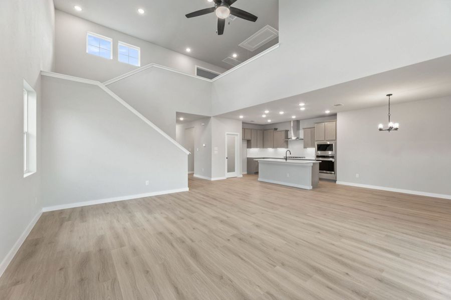 Spacious, unfurnished interior of a new home in Veranda Signature, San Antonio (Image 16).