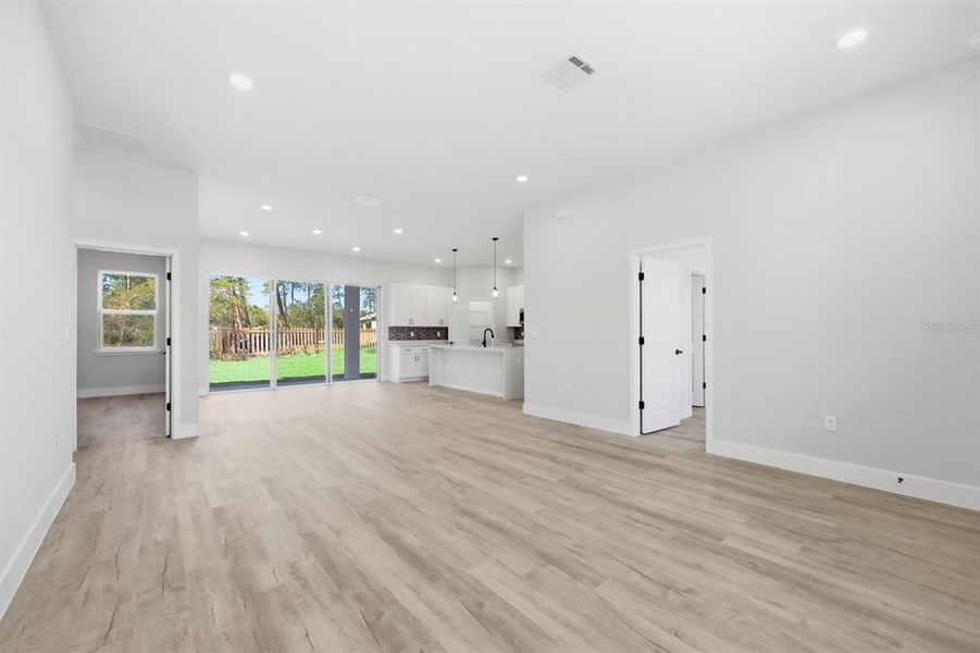 Spacious, unfurnished interior of a new home in , Ocala (Image 35).