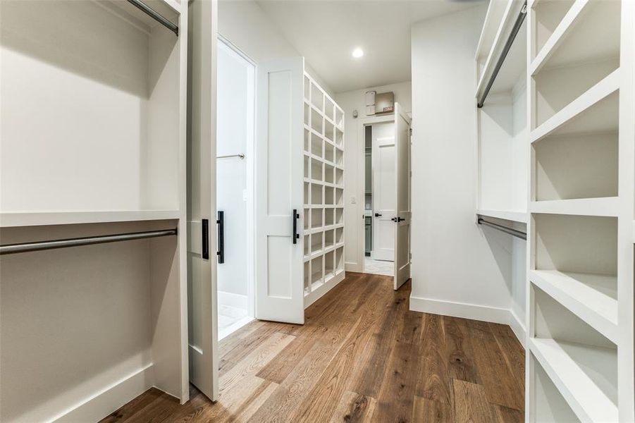 Furnished interior view inside a new home in , Tyler (Image 5).