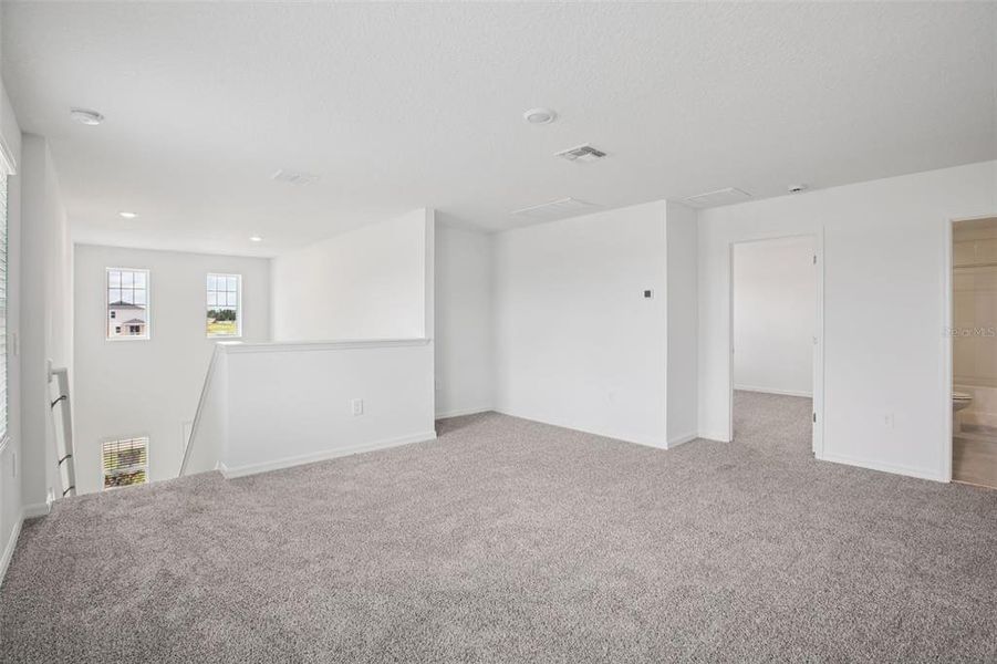 Spacious, unfurnished interior of a new home in Villamar - Classic Series, Winter Haven (Image 35).