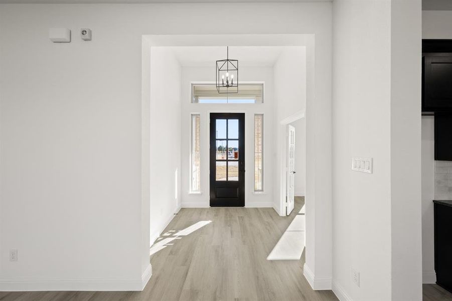 205 Hollinsworth- Entry-1 205 Hollinsworth- Entry-1