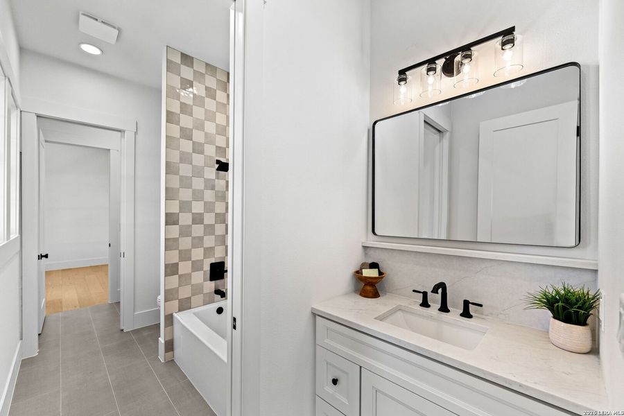 Furnished interior view inside a new home in , Bulverde (Image 16). Furnished interior view inside a new home in , Bulverde (Image 16).