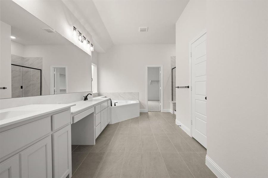 389 Paddle Boat- Primary Suite-3366