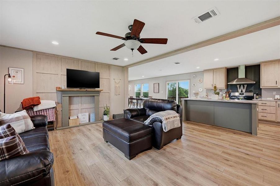 Furnished interior view inside a new home in , Whitewright (Image 3).