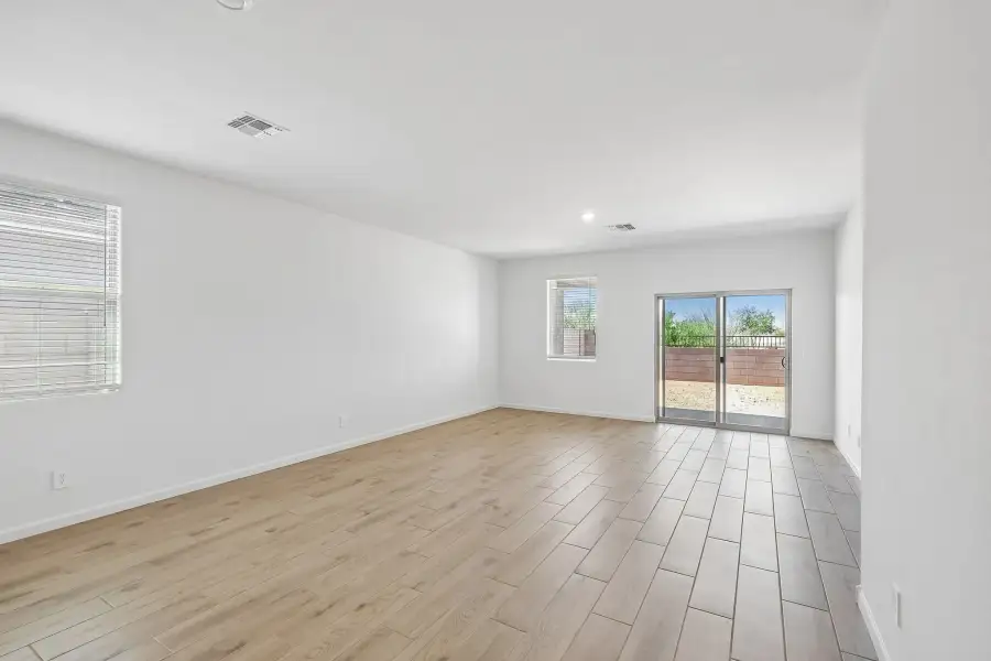 Representative images and renderings are for illustrative purposes. Actual structural options and design finishes of home may vary.