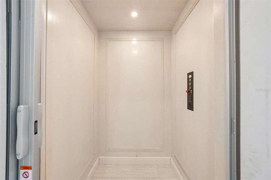 Spacious, unfurnished interior of a new home in , Tampa (Image 43).