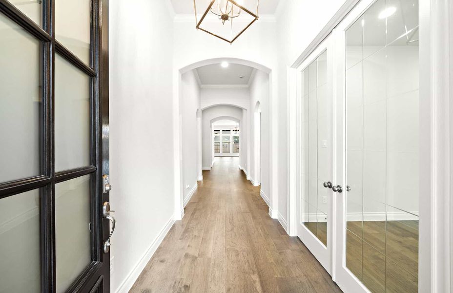 Representative unfurnished interior of a home built from the 2406 by Ravenna Homes in The Highlands 55′, Porter (Image 19).