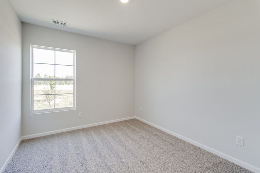 Spacious, unfurnished interior of a new home in Astoria, Columbia (Image 24).