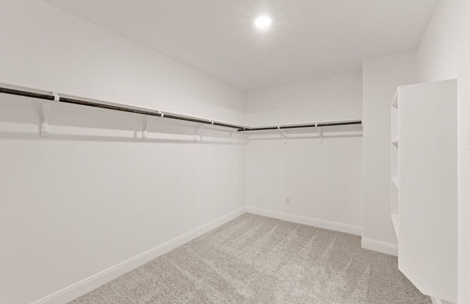 Spacious, unfurnished interior of a new home in Patterson Ranch, Georgetown (Image 16).