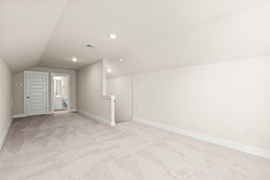 Spacious, unfurnished interior of a new home in Pottery Landing, Conway (Image 20).