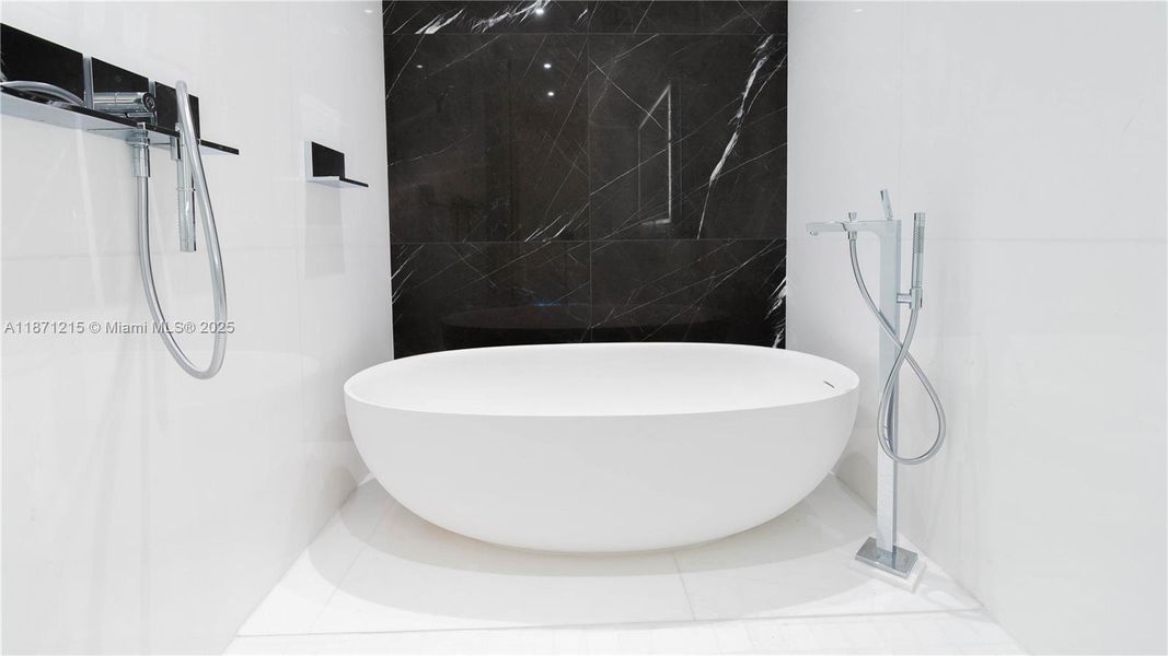 Image 53 of a home in .