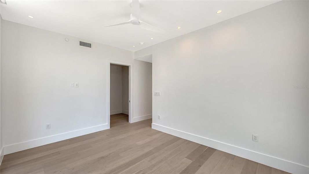 Spacious, unfurnished interior of a new home in , Sarasota (Image 38). Spacious, unfurnished interior of a new home in , Sarasota (Image 38).