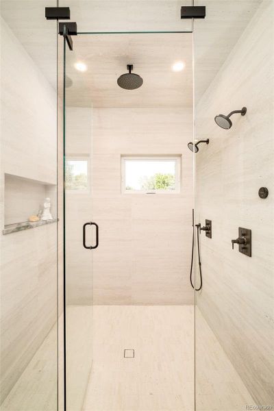 Image 36 of a home in .