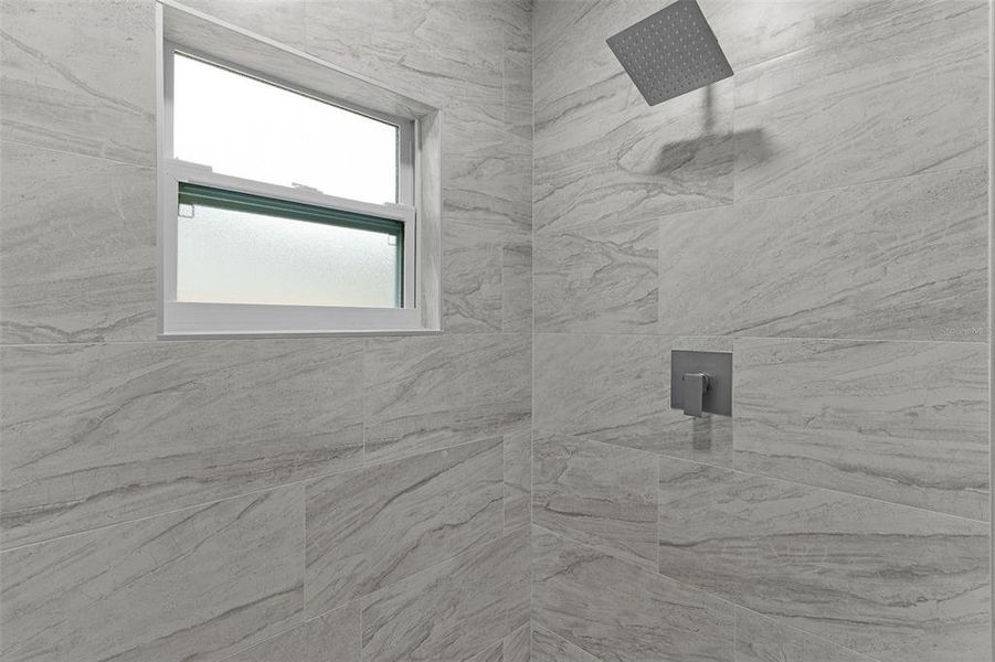 Close-up of interior finishes inside a home in , Ocklawaha (Image 13).