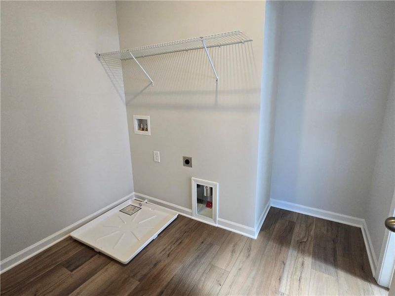 Spacious, unfurnished interior of a new home in Enclave at Logan Point, Loganville (Image 14).