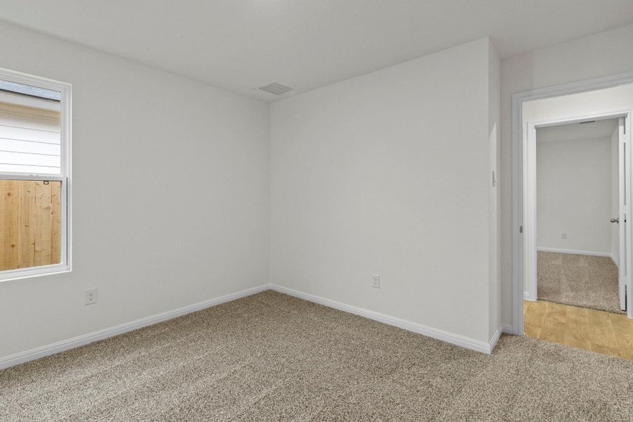 Spacious, unfurnished interior of a new home in Trace, San Marcos (Image 36).