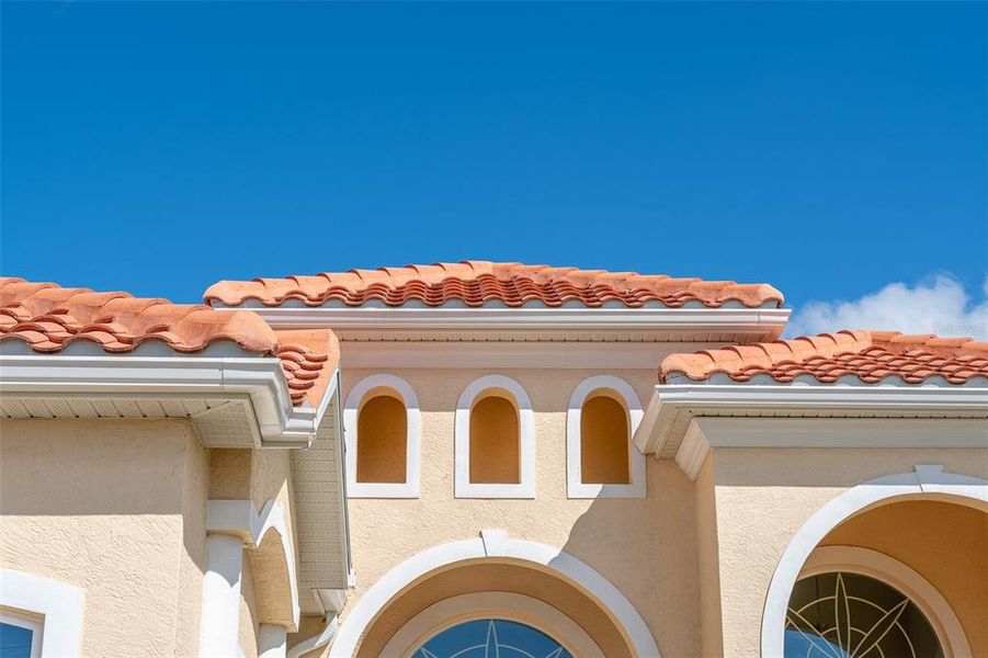 Exterior details and patio area of a home in , Port Charlotte (Image 25).