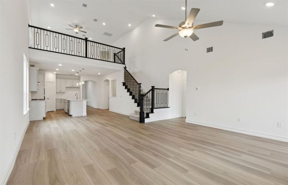 Airy gathering room Airy gathering room