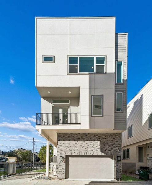 Image 30 of a home in West 21st Residences.