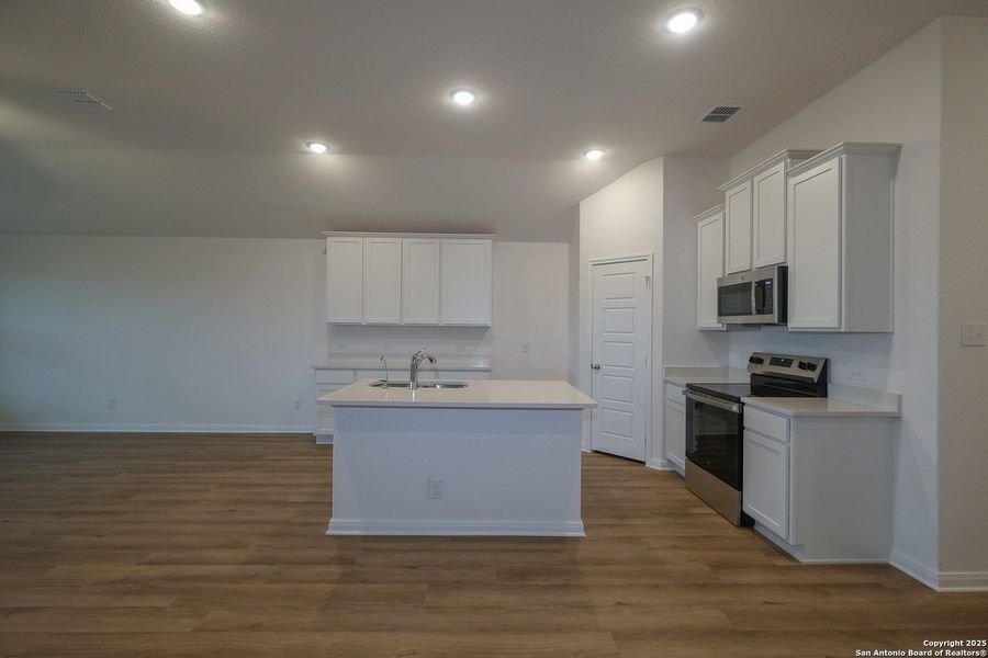 Furnished interior view inside a new home in Greenspoint Heights, Seguin (Image 5).