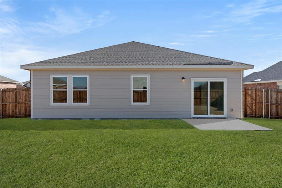 26. 807 Lexington - Back