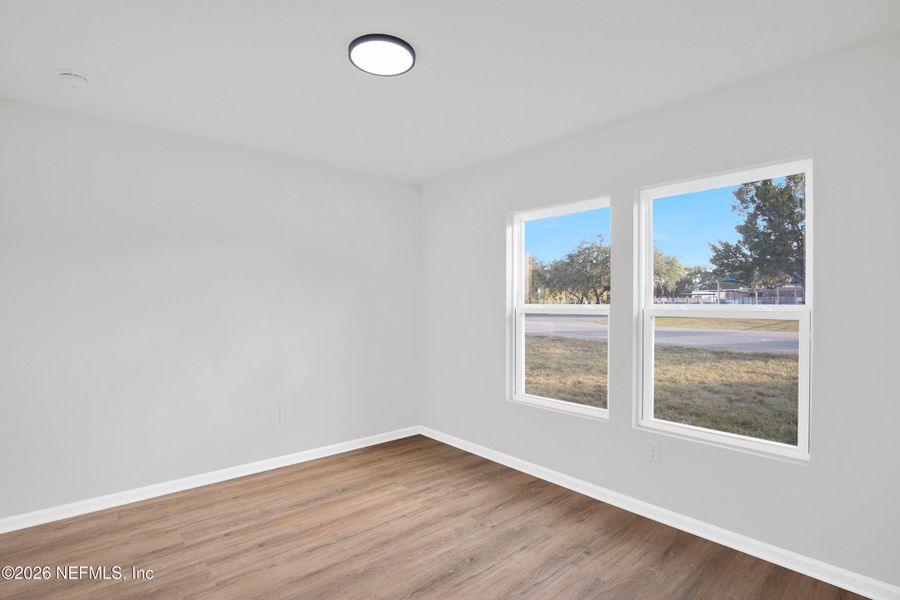 Spacious, unfurnished interior of a new home in , Palatka (Image 37).