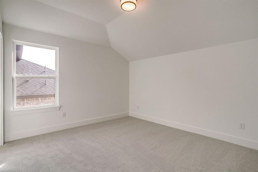 Spacious, unfurnished interior of a new home in Talon Hills, Fort Worth (Image 39).