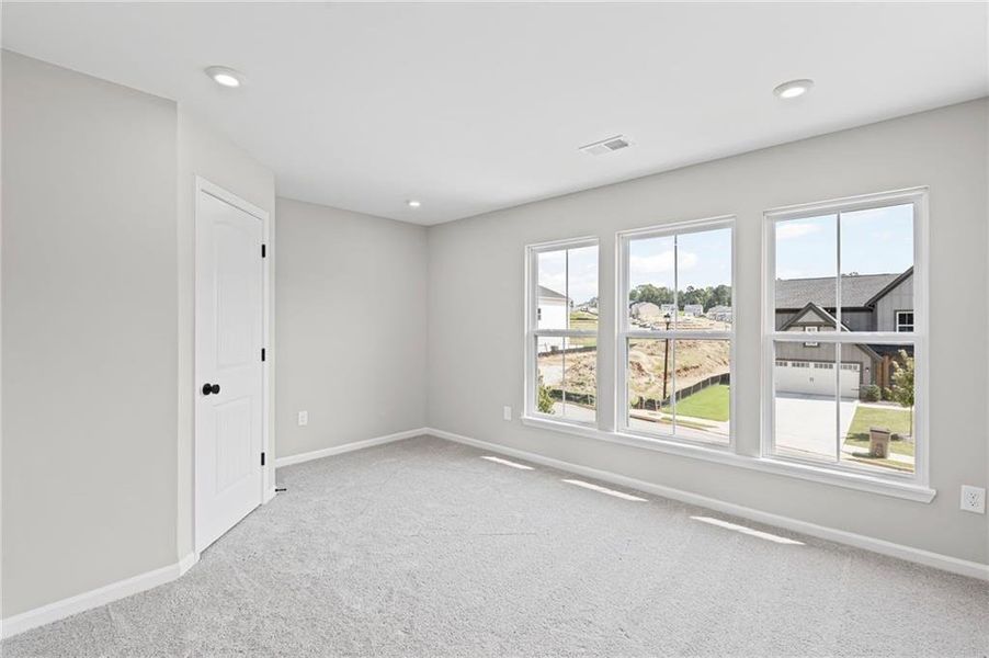 Spacious, unfurnished interior of a new home in Twin Lakes, Hoschton (Image 28).