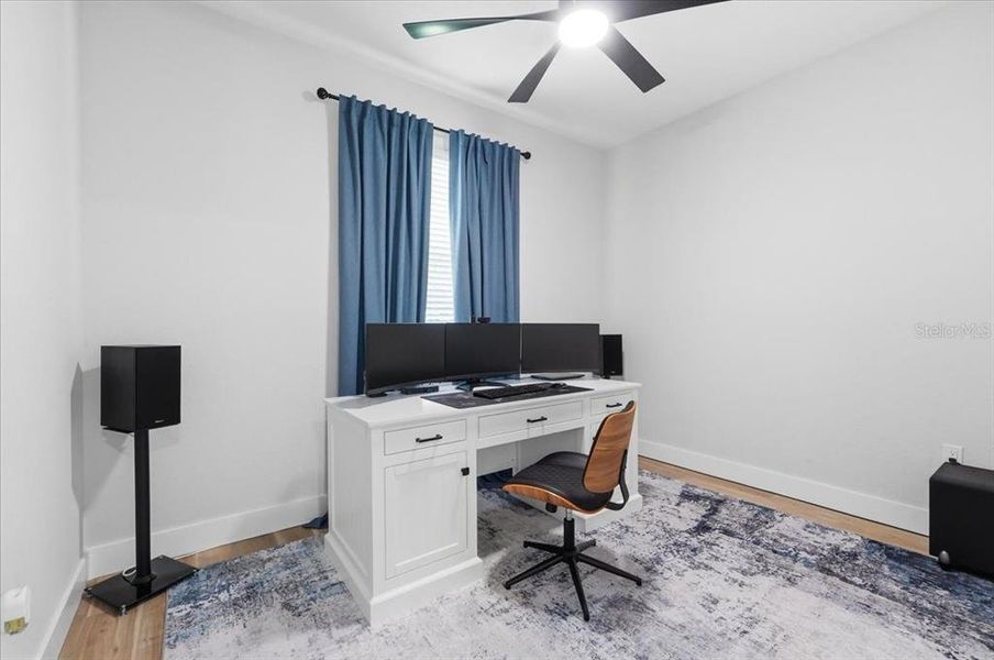 Furnished interior view inside a new home in , Sebring (Image 34).