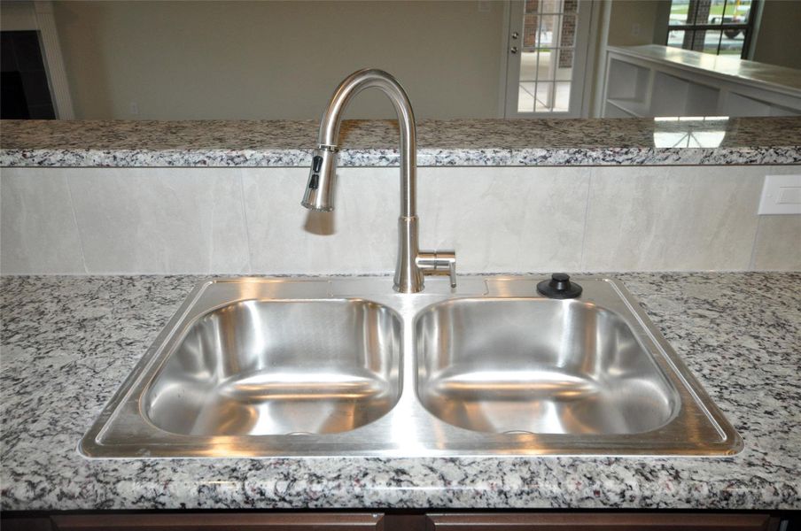 Close-up of interior finishes inside a home in Pedregal, League City (Image 17). Close-up of interior finishes inside a home in Pedregal, League City (Image 17).