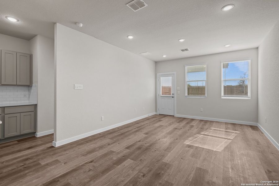 Spacious, unfurnished interior of a new home in Applewhite Meadows, San Antonio (Image 18). Spacious, unfurnished interior of a new home in Applewhite Meadows, San Antonio (Image 18).